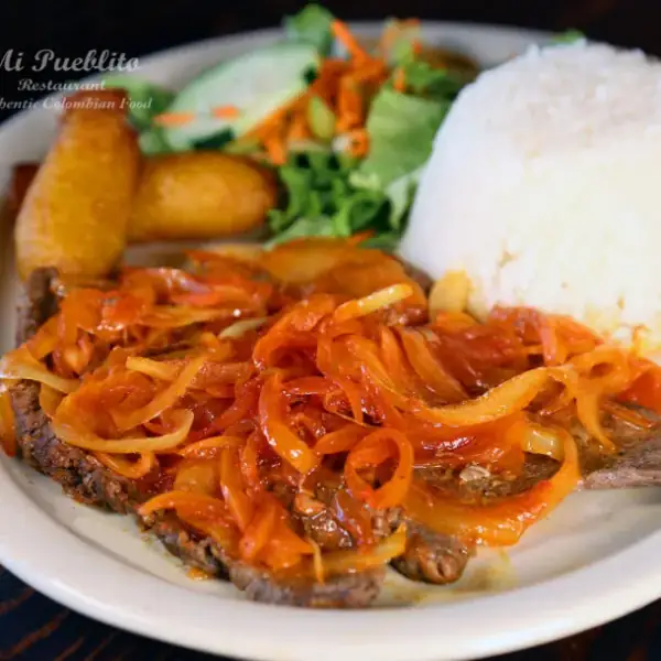 Bistec encebollado