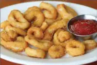 Calamares fritos con salsa cartagenera