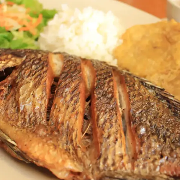 Fried whole tilapia